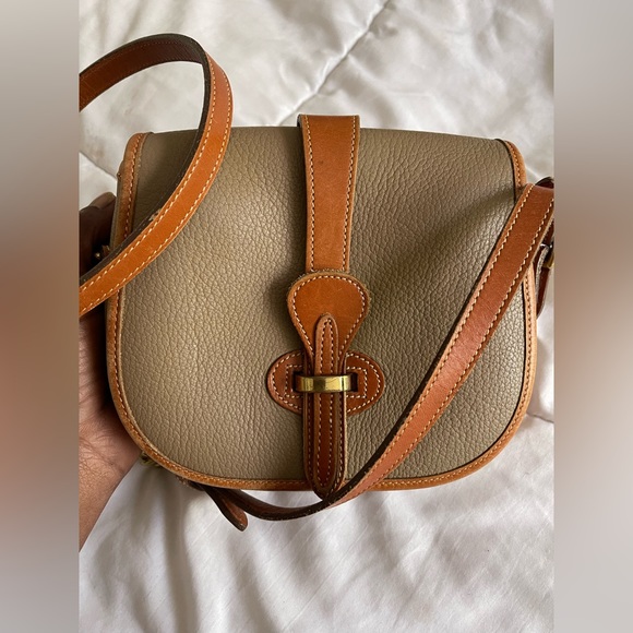 EUC Vintage Dooney & Bourke arrow head crossbody bag - Picture 3 of 12